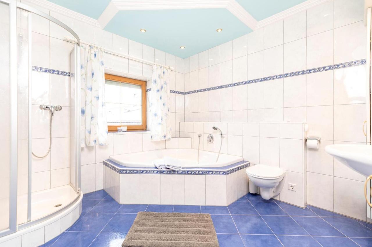 Holiday Home, Strass Im Zillertal Bagian luar foto